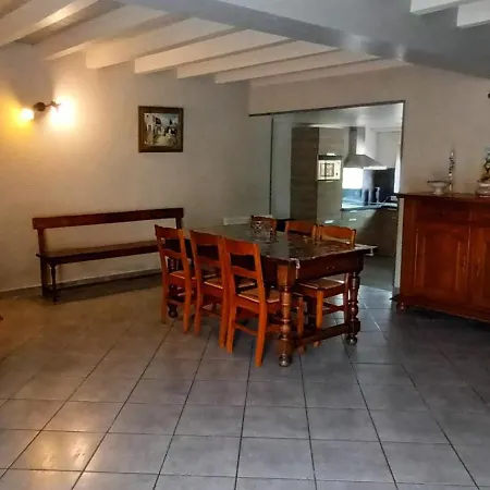 La Maison Du Lac * Roumegoux (Tarn)
